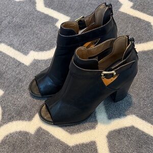 Fioni Black Open-Toe Heel Booties